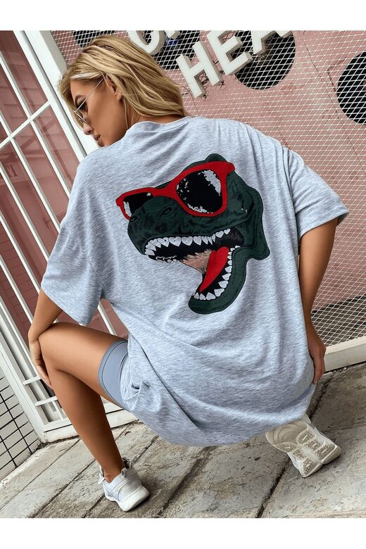 Kadın Gri Sırt Baskılı Dinazor Oversize T-shirt