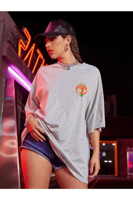 Kadın Bugs Bunny Logo Baskılı Oversize T-shirt