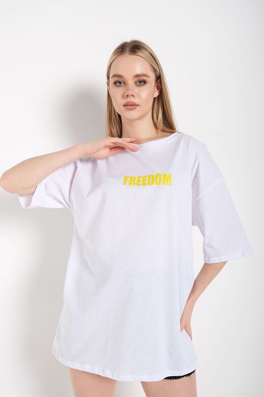 Kadın Beyaz Oversize Freedom Baskılı T-shirt