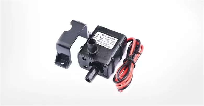 12V Mini Dalgıç  Su Pompası 4.8w 240L/H 12V Mini Dalgıç  Su Pompası 4.8w 240L/H
