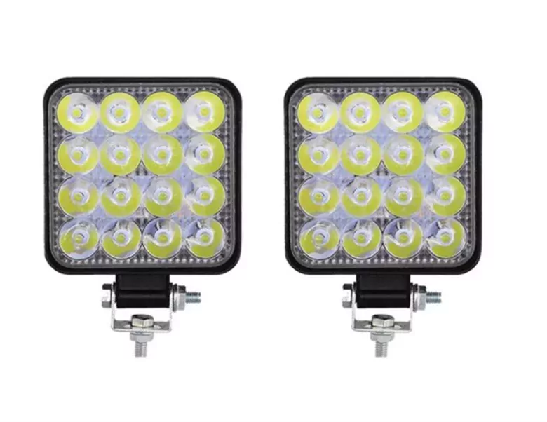 16 LED Kare Çalışma Lambası 110x110mm Off Road Traktör Tekne