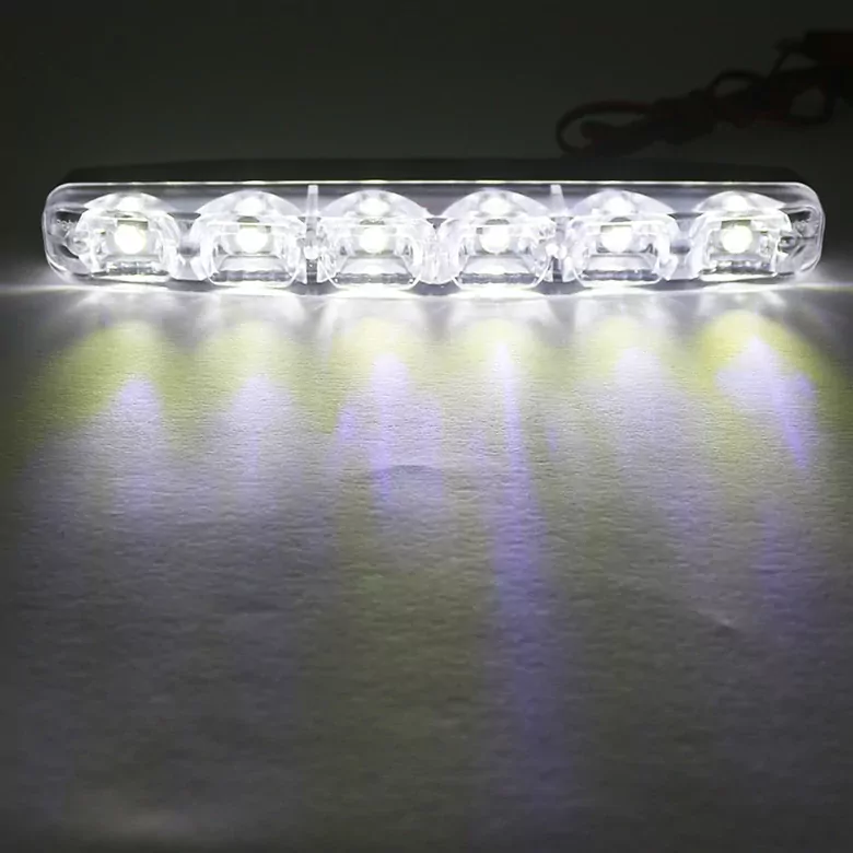 12V Güçlendirilmiş Gövdeli Su Geçirmez 18W Gündüz Ledi 6 LEDli Beyaz Renk Sis Farı 12V Güçlendirilmiş Gövdeli Su Geçirmez 18W Gündüz Ledi 6 LEDli Beyaz Renk Sis Farı