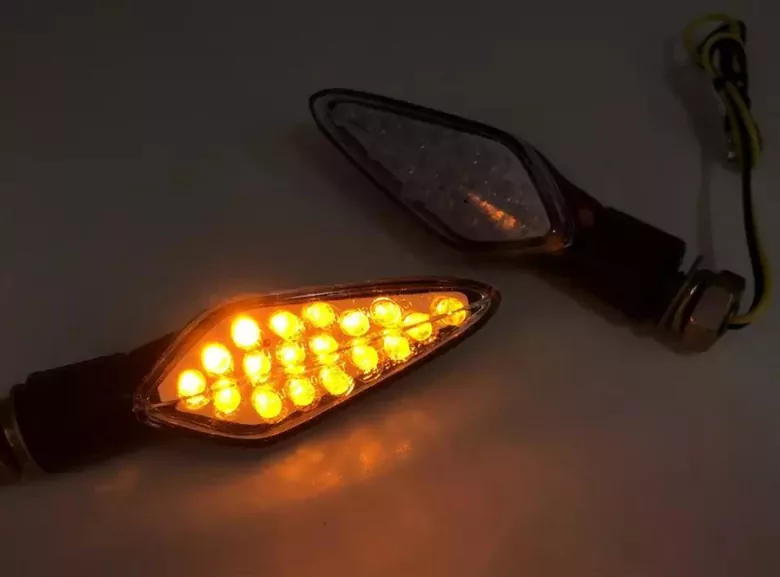 Sarı Motorsiklet Led Işıklı Dönüş Sinyal Gösterge Işığı 2 Adet