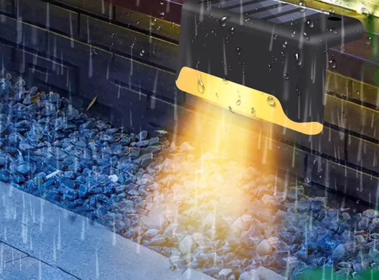 Solar Güneş Enerjili Şarj Edilen Köşebent Merdiven Veranda Bahçe Led Lamba Siyah