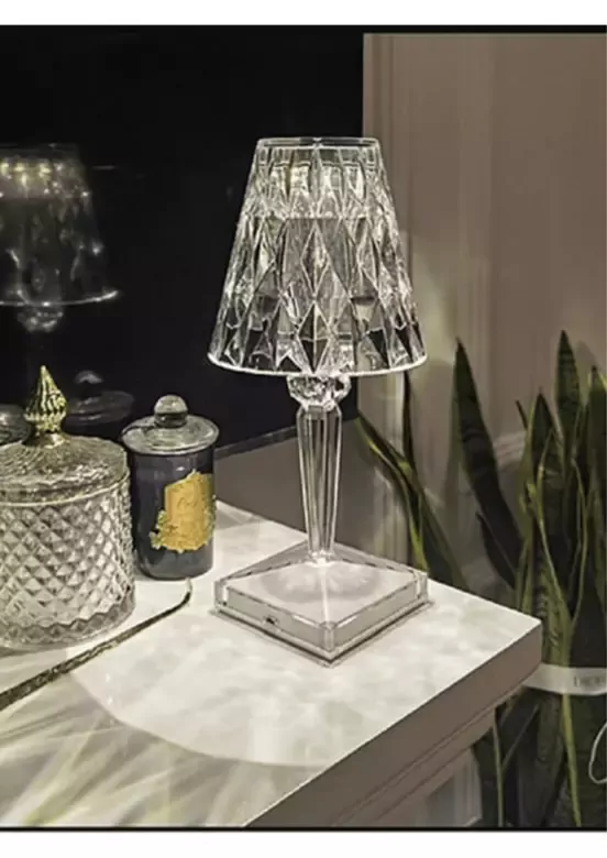 Akrilik Kristal Led Şarjlı Masa Üstü Lamba Kumandalı RGB Akrilik Kristal Led Şarjlı Masa Üstü Lamba Kumandalı RGB