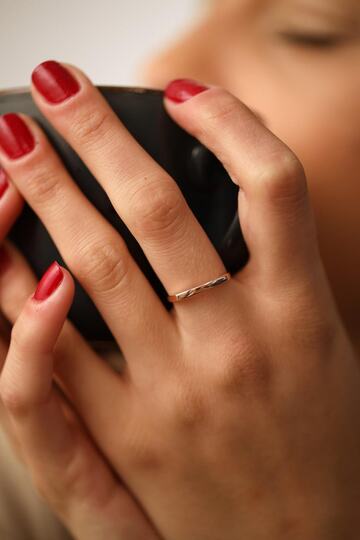 İzla Design Kadın Çubuk Model Rose Kaplama Gümüş Minimal Yüzük