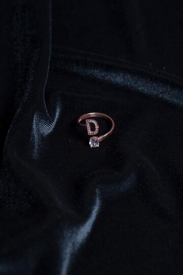 Ninova Silver Ayarlanabilir Gümüş Tek Taş ve D Harfi Yüzük NNVSLVR02127