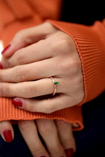 İzla Design Kadın Zümrüt Taşlı Rose Kaplama Gümüş Minimal Yüzük İZLASLVR00015