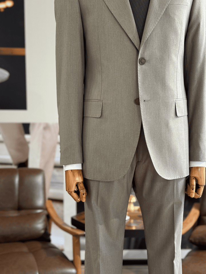 SİVRİ YAKA TAKIM ELBİSE