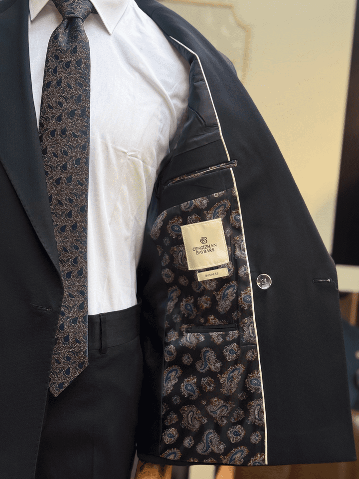 SİVRİ YAKA KRUVAZE TAKIM ELBİSE