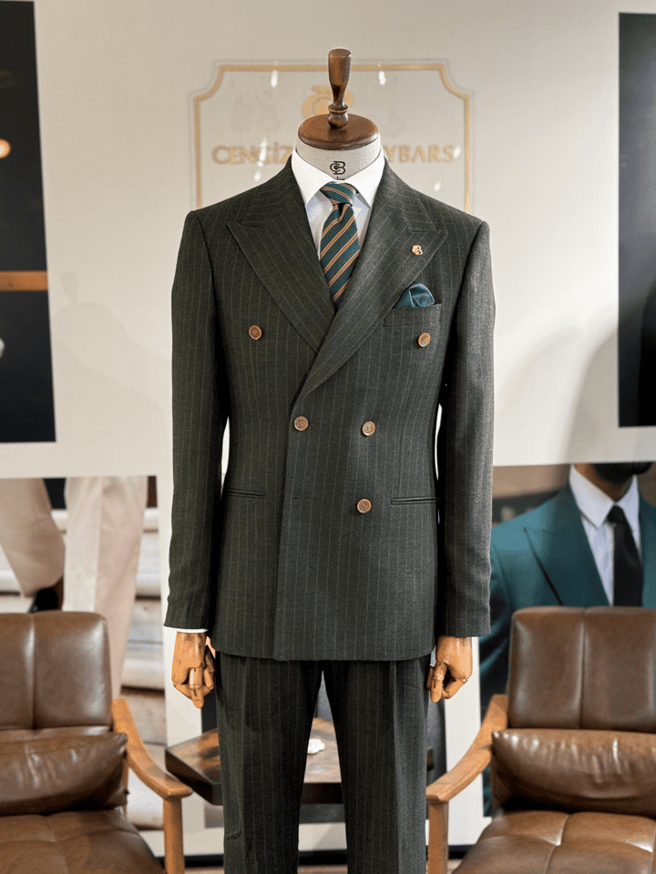 ŞARDONLU KRUVAZE TAKIM ELBİSE