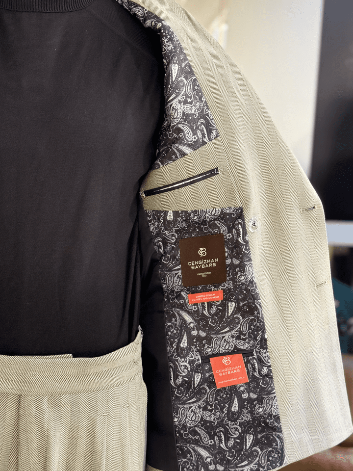 BALIK SIRTI KRUVAZE TAKIM ELBİSE