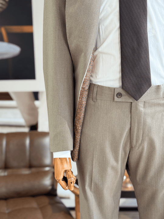 SİVRİ YAKA TAKIM ELBİSE