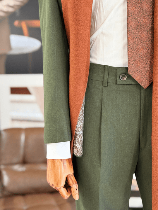 ŞARDONLU SİVRİ YAKA TAKIM ELBİSE