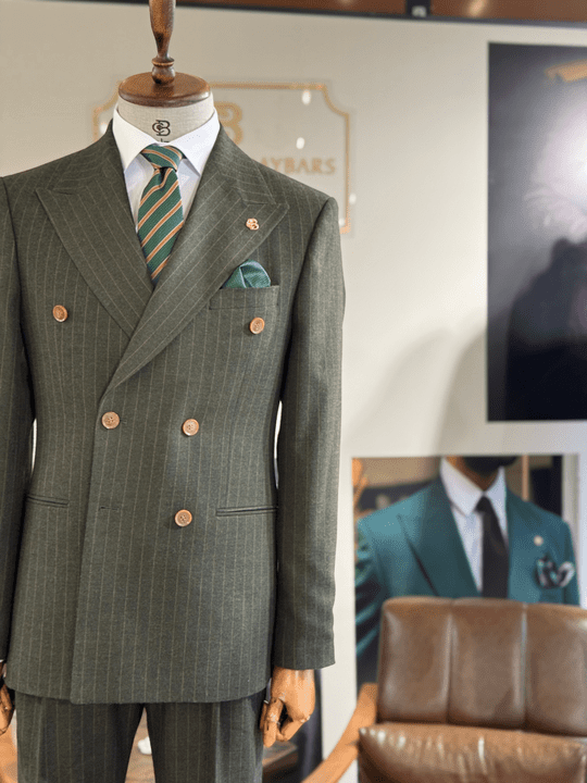 ŞARDONLU KRUVAZE TAKIM ELBİSE