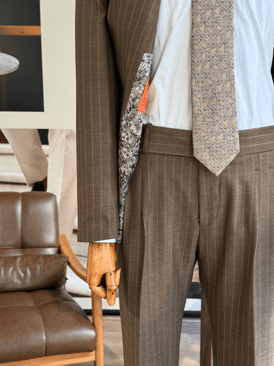 ŞARDONLU KRUVAZE TAKIM ELBİSE