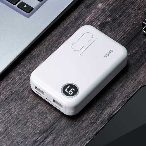 Benks PB10 10000 mAh Powerbank Dijital Göstergeli Taşınabilir Mini Şarj Cihazı