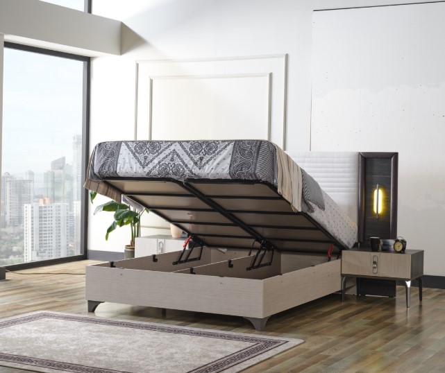 Elif Nero Yatak Odası