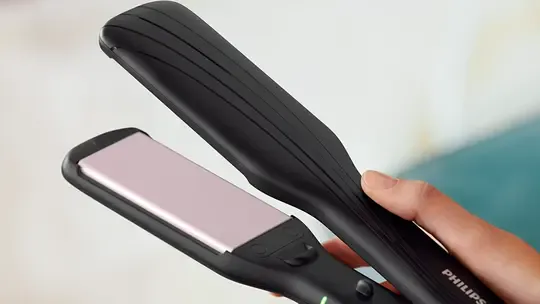 PHİLİPS HP8325 SAÇ DÜZLEŞTİRİCİ SİYAH