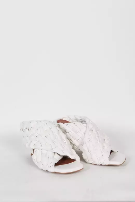 Beyaz Bottega Sarma Topuklu Terlik