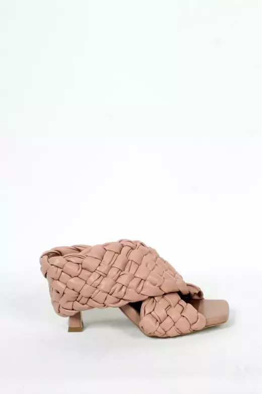 Beyaz Bottega Sarma Topuklu Terlik