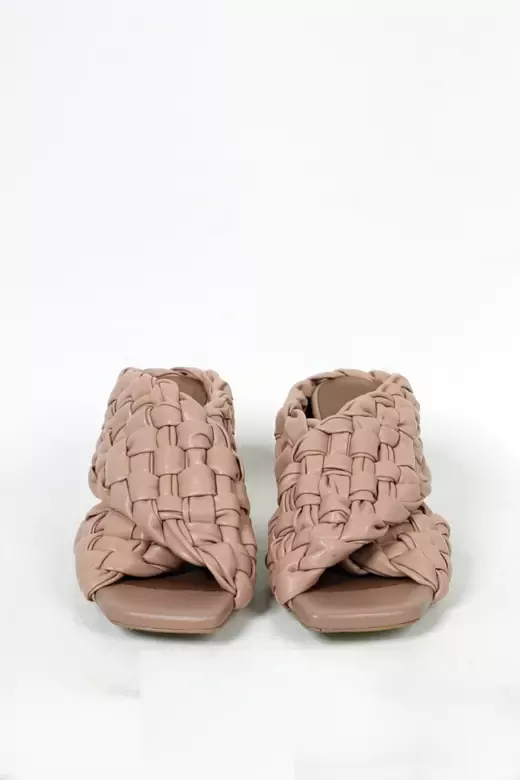 Beyaz Bottega Sarma Topuklu Terlik