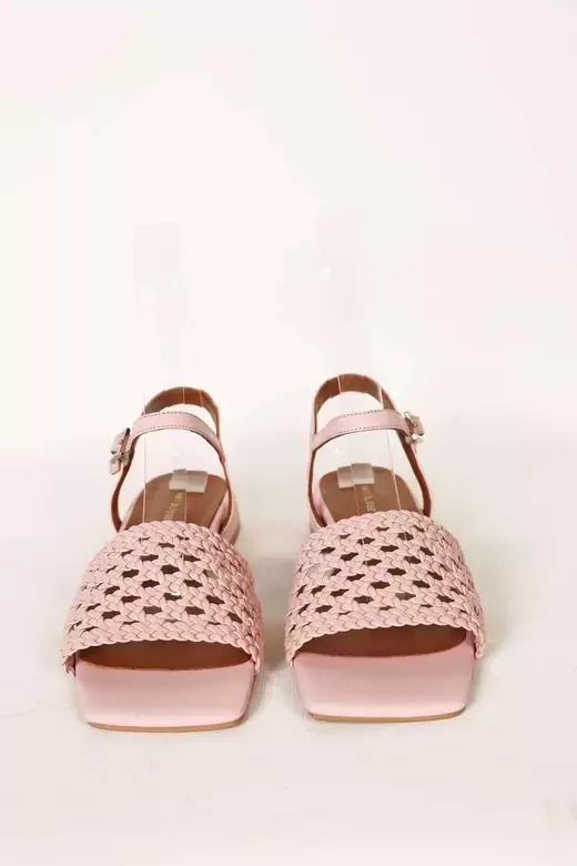 Kadın Bej Alçak Topuklu Örgülü Sandalet