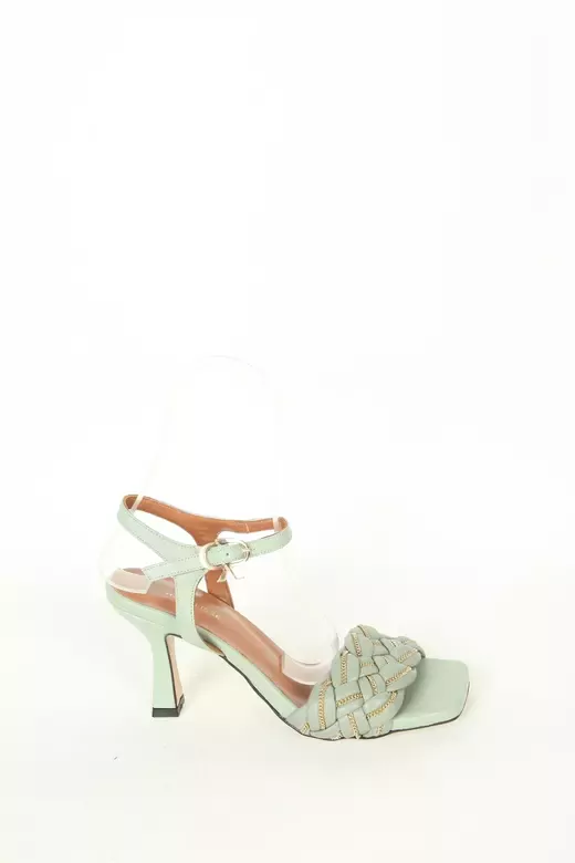 Kadın Detay Örgülü Sandalet