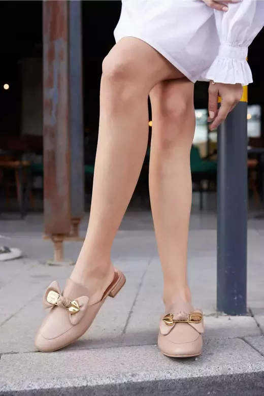 Kadın Aksesuar Detaylı Terlik