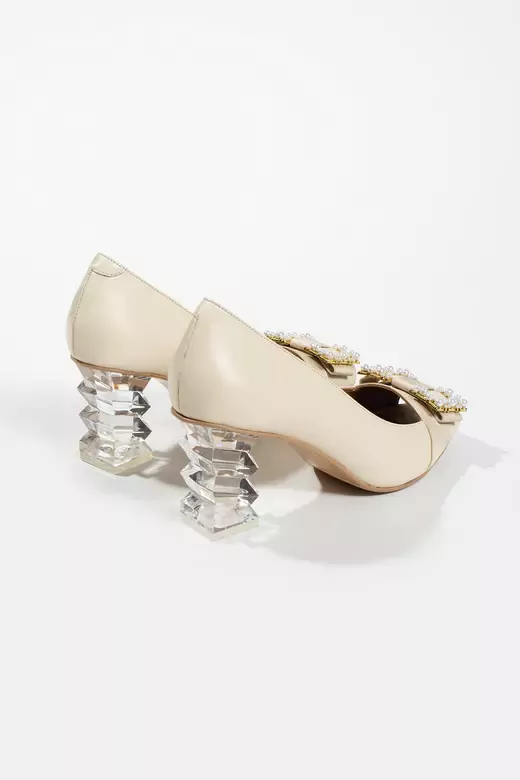 Kadın Krem Hakiki Deri Aksesuar Ve Topuk Detaylı Topuklu Ayakkabı