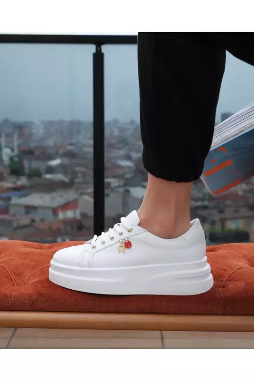 Kadın Hakiki Deri Aksesuar Detaylı Sneaker