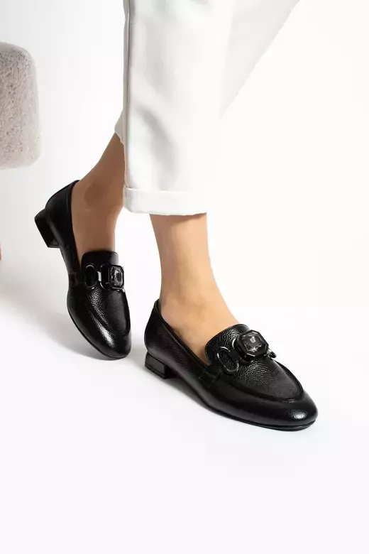 Kadın Siyah Deri Aksesuar Detaylı Ayakkabı