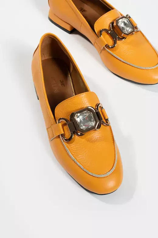 Kadın Siyah Deri Aksesuar Detaylı Ayakkabı