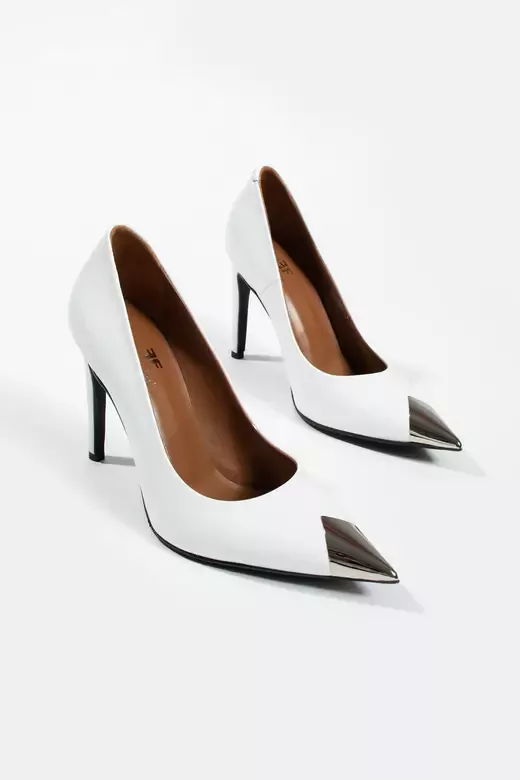 Kadın Deri Stiletto Burun Detaylı