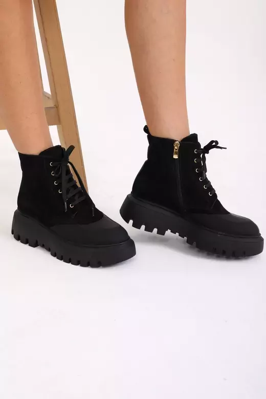 Kadın Siyah Deri Bot