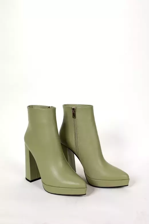Kadın Yeşil Deri Platform Bot