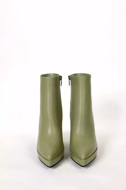 Kadın Yeşil Deri Platform Bot