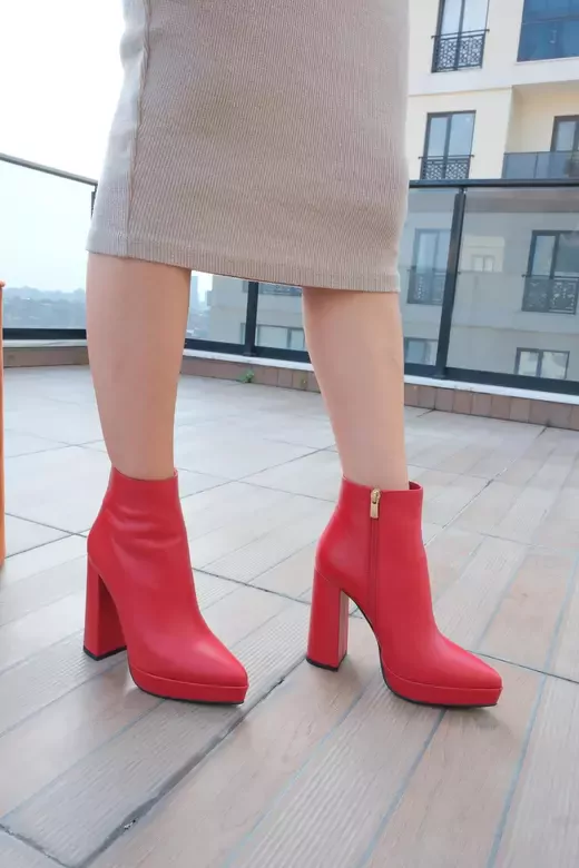 Kadın Yeşil Deri Platform Bot