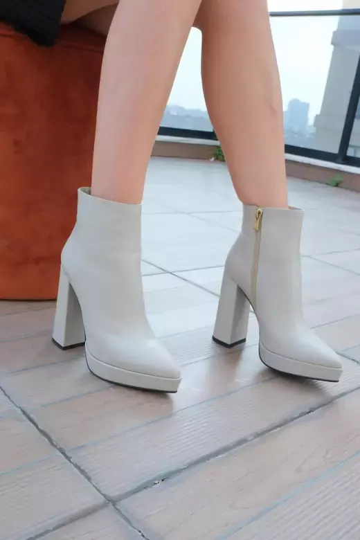 Kadın Yeşil Deri Platform Bot