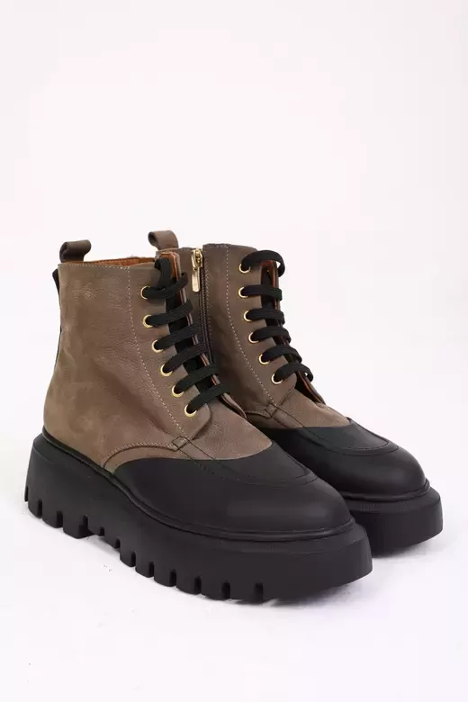 Kadın Siyah Deri Bot