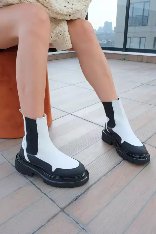 Kadın Beyaz Deri Bot