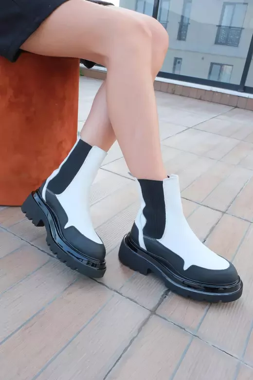 Kadın Beyaz Deri Bot