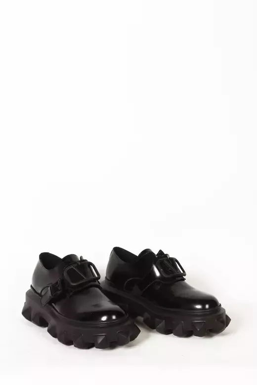 Kadın Siyah Rugan Toka Detaylı Ayakkabı