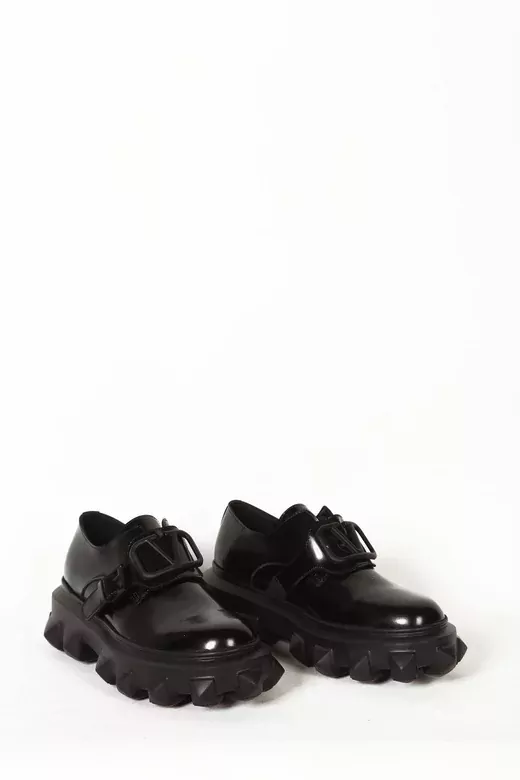 Kadın Siyah Rugan Toka Detaylı Ayakkabı