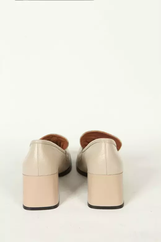 Kadın Krem Hakiki Deri Klasik Ayakkabı