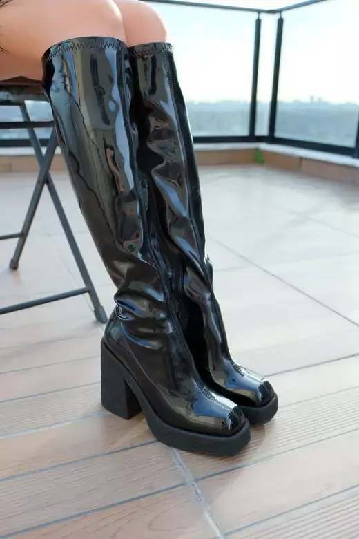 Kadın Siyah Rugan Çizme