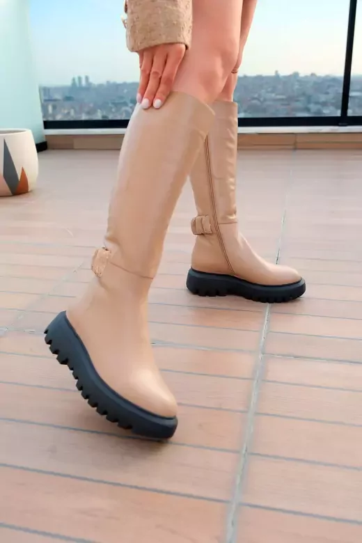 Kadın Siyah Hakiki Deri Taş Detaylı Çizme