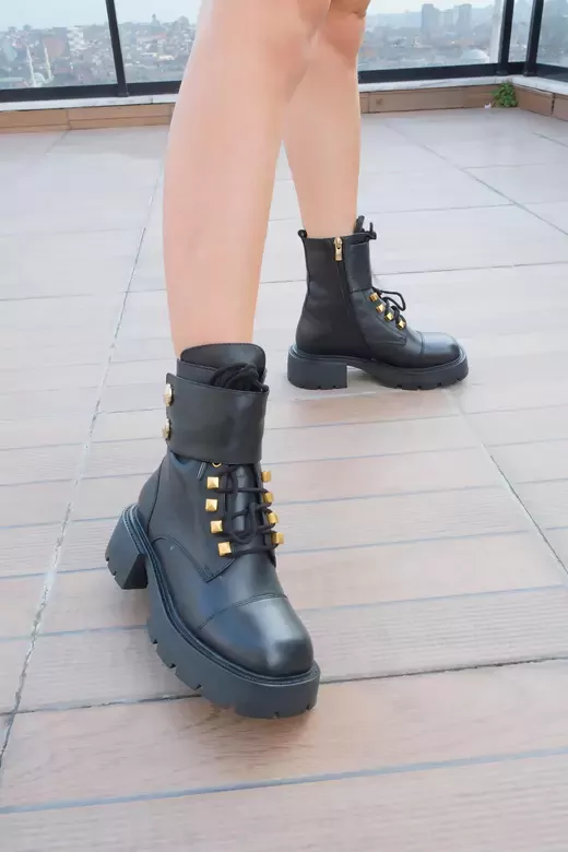 Kadın Siyah Hakiki Deri Aksesuar Detaylı Bot