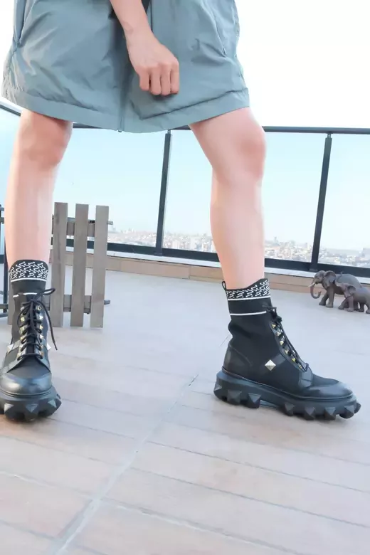 Kadın Siyah Beyaz Hakiki Deri Bot