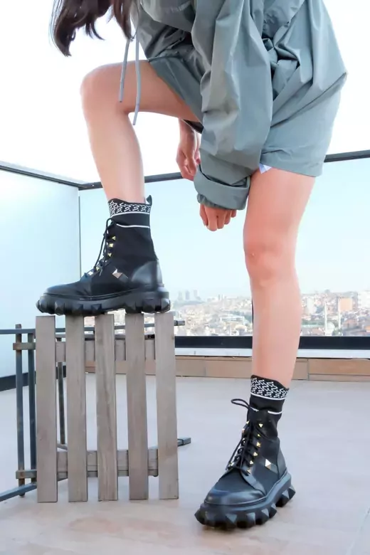 Kadın Siyah Beyaz Hakiki Deri Bot